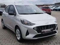Gebraucht Hyundai i10 GO! 67 PS (49 kW) 2023 Sleek silver Kleinwagen