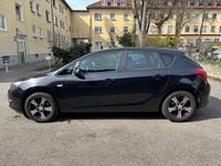 Gebraucht Opel Astra Edition 101 PS (74 kW) 2012 Schwarz Limousine