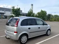 Gebraucht Opel Meriva 101 PS (74 kW) 2004 Silber Van / Kleinbus