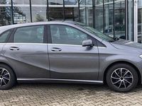 Gebraucht Mercedes B180 122 PS (89 kW) 2012 Mountaingrau Van / Kleinbus