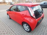 Gebraucht Toyota Aygo X-play 69 PS (50 kW) 2015 Super red 5 Kleinwagen