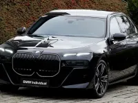 Gebraucht BMW 740L M Sport 299 PS (219 kW) 2023 Carbonschwarz Limousine