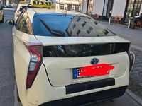 Gebraucht Toyota Prius 122 PS (89 kW) 2017 Rot Limousine