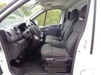 Gebraucht Renault Trafic Komfort 120 PS (88 kW) 2021 Weiß Van / Kleinbus