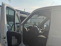 Gebraucht Peugeot Boxer 81 PS (59 kW) 2015 Weiß Van