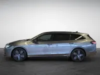 Gebraucht VW Passat R-line 193 PS (141 kW) 2024 Grau (diabasgrau metallic) Kombi