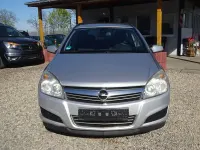 Używany Opel Astra Edition 110 KM (80 kW) 2008 Szary Sedan/Limuzyna