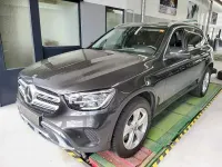 Gebraucht Mercedes GLC300de 194 PS (142 kW) 2021 Grau SUV