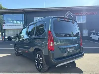 Neu Citroën Berlingo 131 PS (96 kW) 2026 Rot Van / Kleinbus
