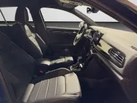Second-hand VW T-Roc R-line 150 CP (110 kW) 2024 Albastru SUV