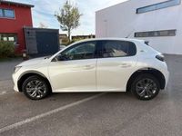 gebraucht Peugeot e-208 208 ElectroAllureNaviKameraLED8 Reifen