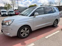 Gebraucht SsangYong Rodius Quartz 155 PS (114 kW) 2015 Silber Van / Kleinbus