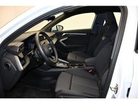 Gebraucht Audi A3 Advanced Plus 150 PS (110 kW) 2024 Arkonaweiß Limousine