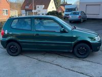 Gebraucht VW Polo 60 PS (44 kW) 2001 Grün Kleinwagen