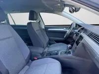 Gebraucht VW Passat Basis 150 PS (110 kW) 2024 Mondsteingrau Kombi