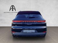 Gebraucht Porsche Cayenne 354 PS (260 kW) 2024 Schwarz SUV