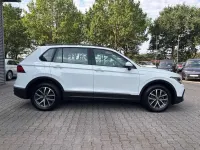 Gebraucht VW Tiguan Life 150 PS (110 kW) 2023 Pure white SUV