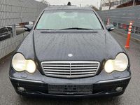 Gebraucht Mercedes C200 Elegance 163 PS (119 kW) 2001 Smaragdschwarz  metalliclack Limousine