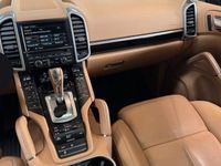 Second-hand Porsche Cayenne 262 CP (192 kW) 2016 Albastru SUV