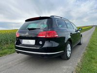 Gebraucht VW Passat Comfortline 122 PS (89 kW) 2011 Schwarz Kombi
