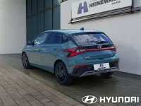 Neu Hyundai i20 Blackline 90 PS (66 kW) 2026 Mangrove green Kleinwagen