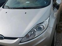 Gebraucht Ford Fiesta 82 PS (60 kW) 2011 Silber Kleinwagen