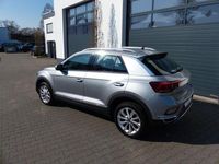 Gebraucht VW T-Roc Style 150 PS (110 kW) 2023 Silber SUV