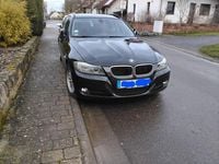 Gebraucht BMW 318 143 PS (105 kW) 2011 Schwarz Kombi