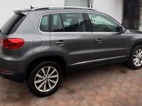 Gebraucht VW Tiguan 122 PS (89 kW) 2011 Grau SUV