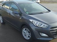 Gebraucht Hyundai i30 Passion 101 PS (74 kW) 2017 Grau Kombi
