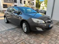 Gebraucht Opel Astra 140 PS (102 kW) 2012 Grau Limousine