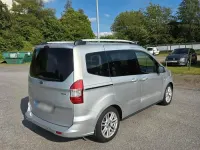 Gebraucht Ford Tourneo Courier Titanium 101 PS (74 kW) 2016 Silber Van / Kleinbus