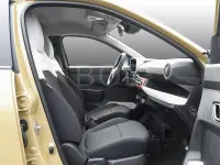 Gebraucht Dacia Spring Expression 33 kW (45 PS) 2025 Safaribeige (beige) Kleinwagen
