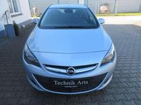 Gebraucht Opel Astra 116 PS (85 kW) 2015 Diamant silber met. Limousine