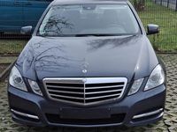 Gebraucht Mercedes E200 184 PS (135 kW) 2011 Grau Limousine