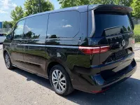 Gebraucht VW Multivan 150 PS (110 kW) 2023 Deep black perleffekt Van / Kleinbus