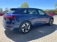 Gebraucht Audi e-tron S-Line 230 kW (313 PS) 2022 Navarrablau metallic SUV