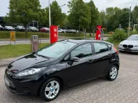 Gebraucht Ford Fiesta 82 PS (60 kW) 2010 Schwarz Limousine