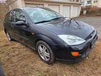 Second-hand Ford Focus 100 CP (73 kW) 2000 Negru Hatchback