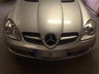 Second-hand Mercedes SLK200 163 CP (119 kW) 2004 Argintiu Cabrio