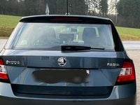 Gebraucht Skoda Fabia 60 PS (44 kW) 2017 Grau Kleinwagen