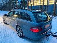 Gebraucht Mercedes E220 170 PS (125 kW) 2006 Blau Kombi