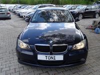 Gebraucht BMW 318 143 PS (105 kW) 2007 Blau Kombi