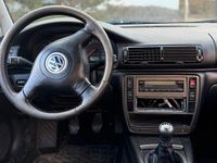 Gebraucht VW Passat 125 PS (91 kW) 1999 Rot Limousine