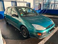 Gebraucht Ford Focus 101 PS (74 kW) 1999 Grün Kleinwagen
