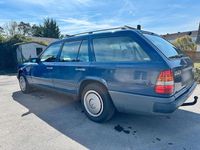 Gebraucht Mercedes E250 94 PS (69 kW) 1989 Blau Kombi