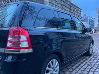 Gebraucht Opel Zafira 92 PS (67 kW) 2010 Schwarz Van / Kleinbus