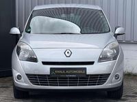 Gebraucht Renault Grand Scénic III Dynamique 131 PS (96 kW) 2011 Platingrau Van / Kleinbus