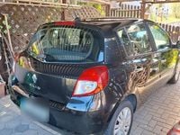 Używany Renault Clio III 100 KM (73 kW) 2009 Czarny Hatchback