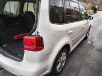 Gebraucht VW Touran Match 140 PS (102 kW) 2012 Weiß Van / Kleinbus
